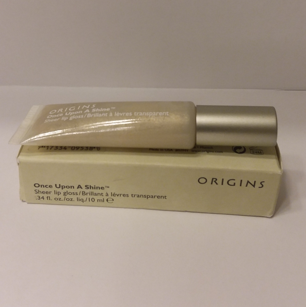 🌺Origins Once Upon a shine sheer cloud lip gloss